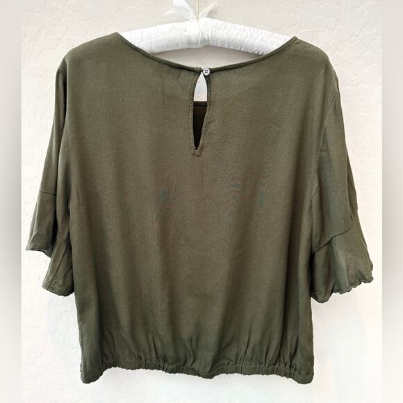 LOFT | Olive Green Flutter Sleeve Blouson Hem Top | Medium - Picture 5 of 7